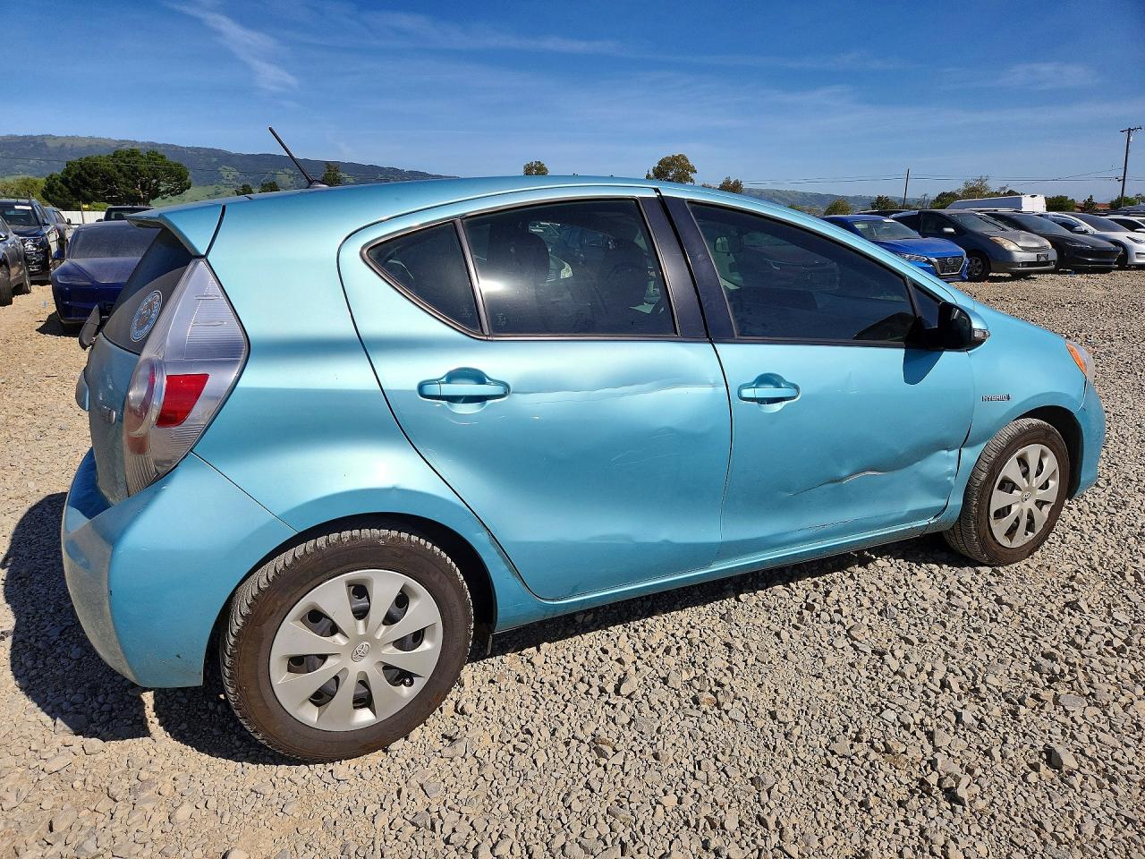 2014 TOYOTA PRIUS photo 3