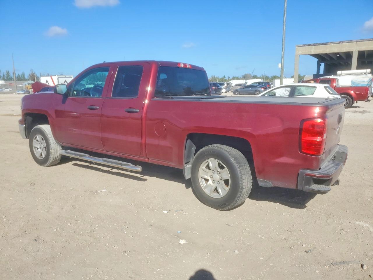 2014 CHEVROLET SILVERADO C1500 LT photo 3