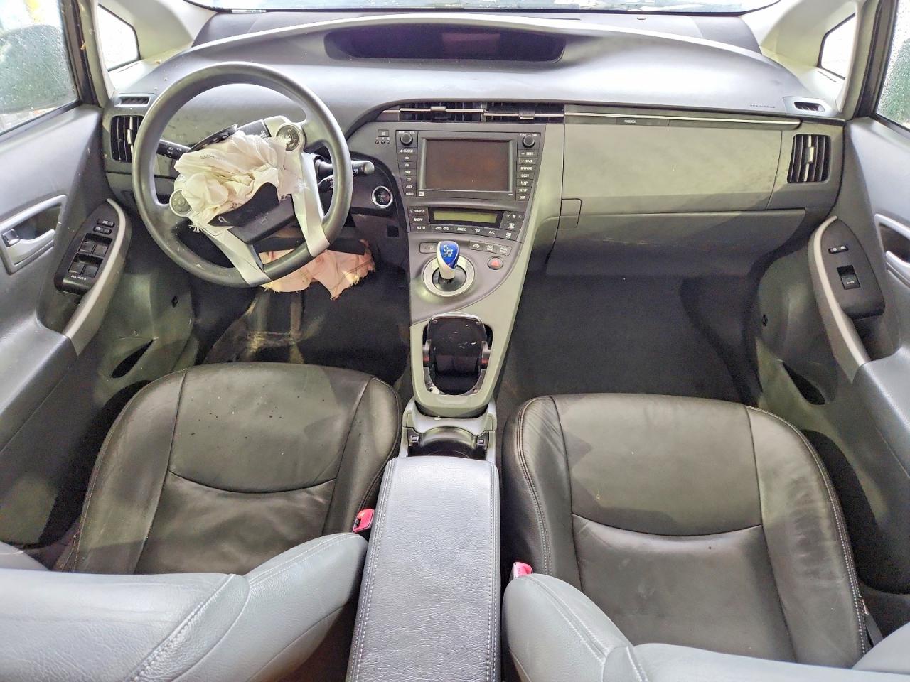 2011 TOYOTA PRIUS THREE photo 15