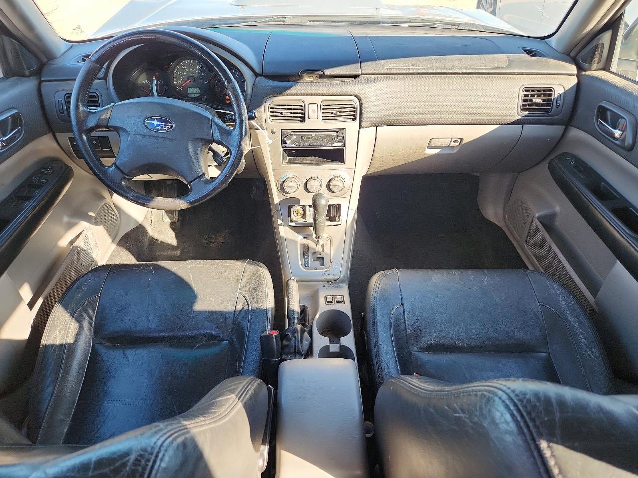 2004 SUBARU FORESTER photo 15