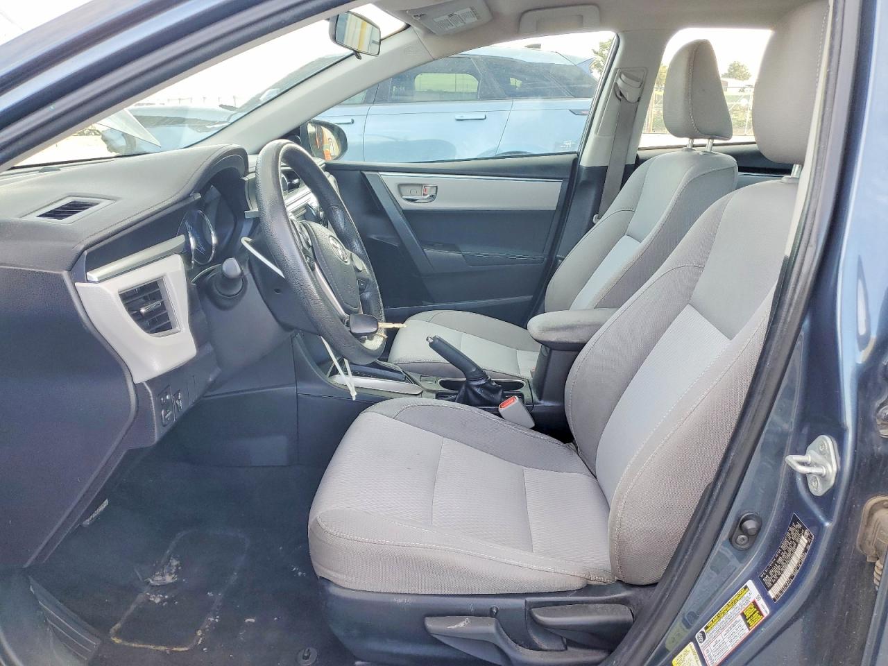 2015 TOYOTA COROLLA photo 7