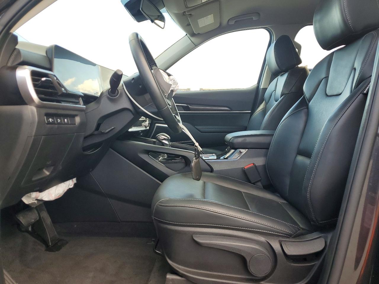 2025 KIA TELLURIDE LX photo 13