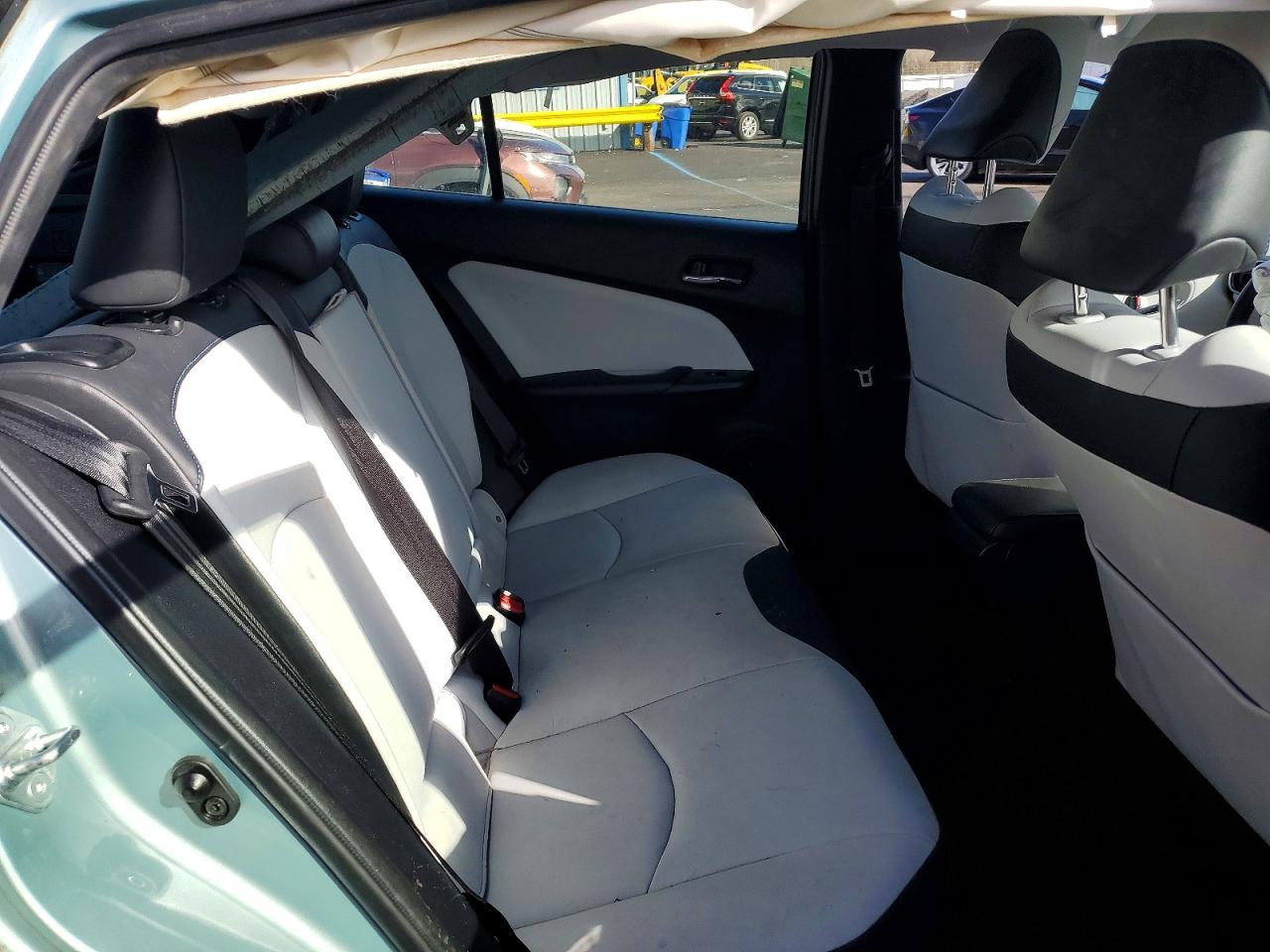 2016 TOYOTA PRIUS FOUR TOURING photo 10