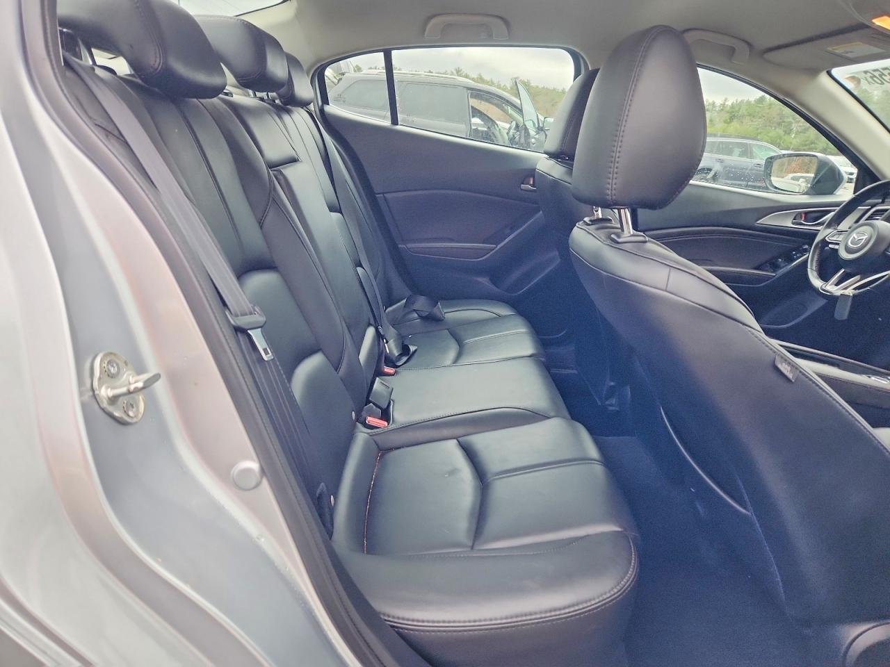 2018 MAZDA 3 TOURING photo 10