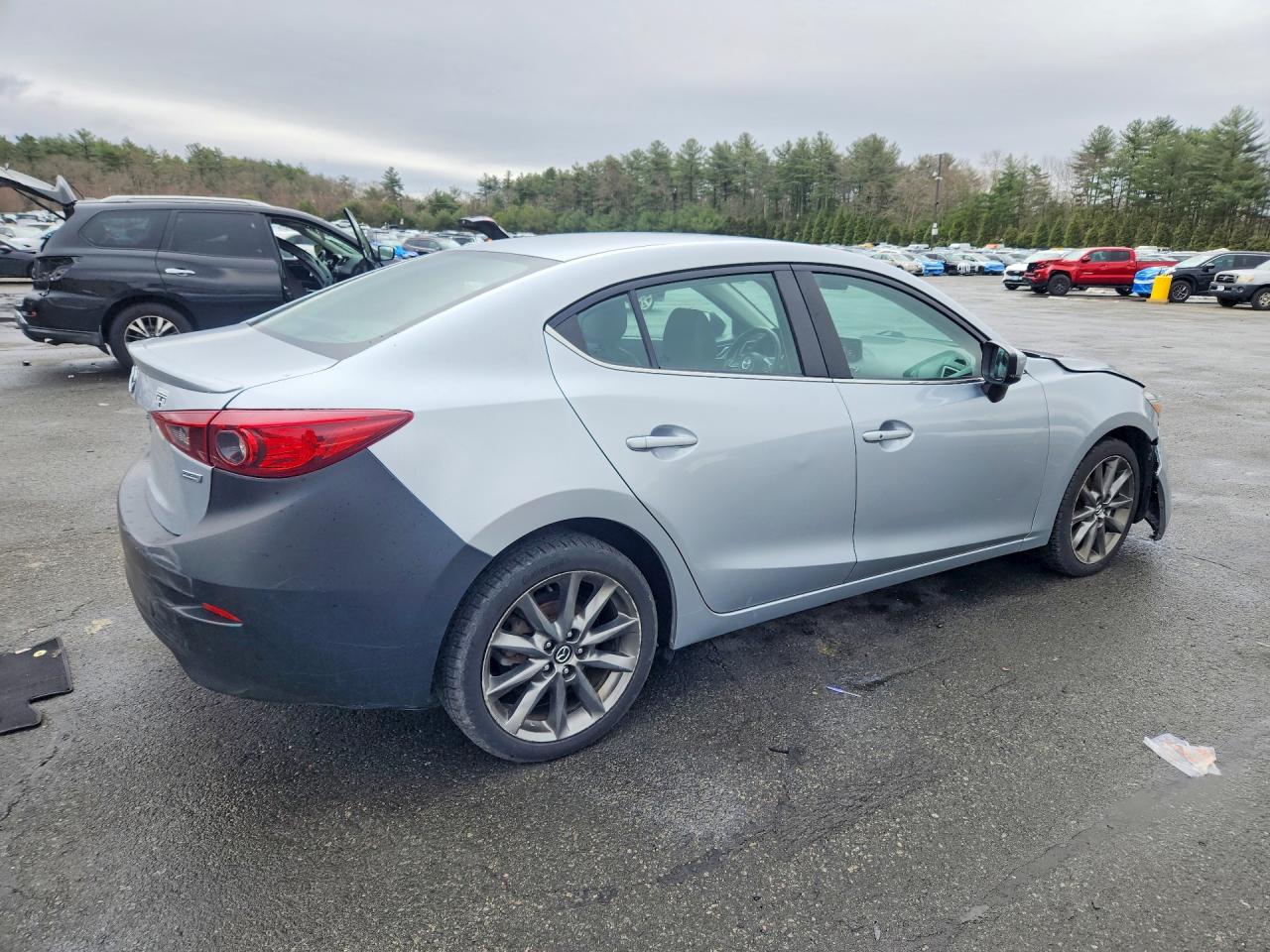 2018 MAZDA 3 TOURING photo 3