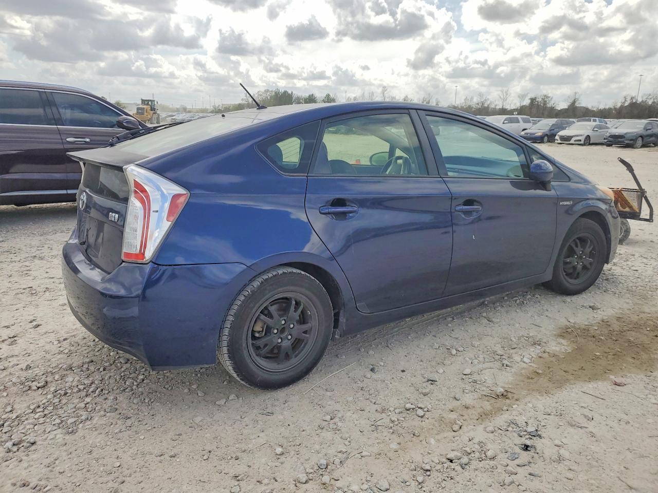 2012 TOYOTA PRIUS TWO photo 7