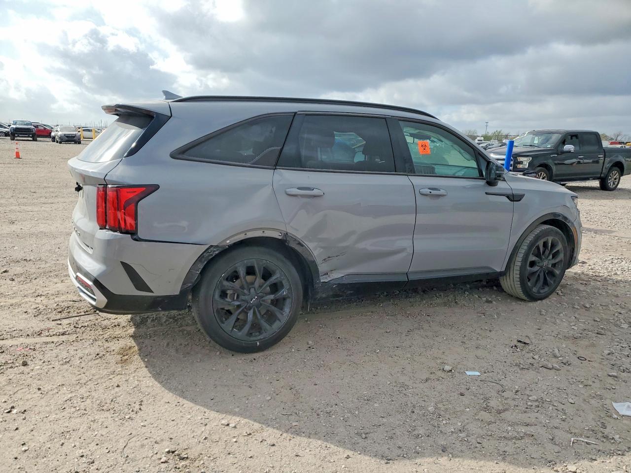 2022 KIA SORENTO SX photo 3