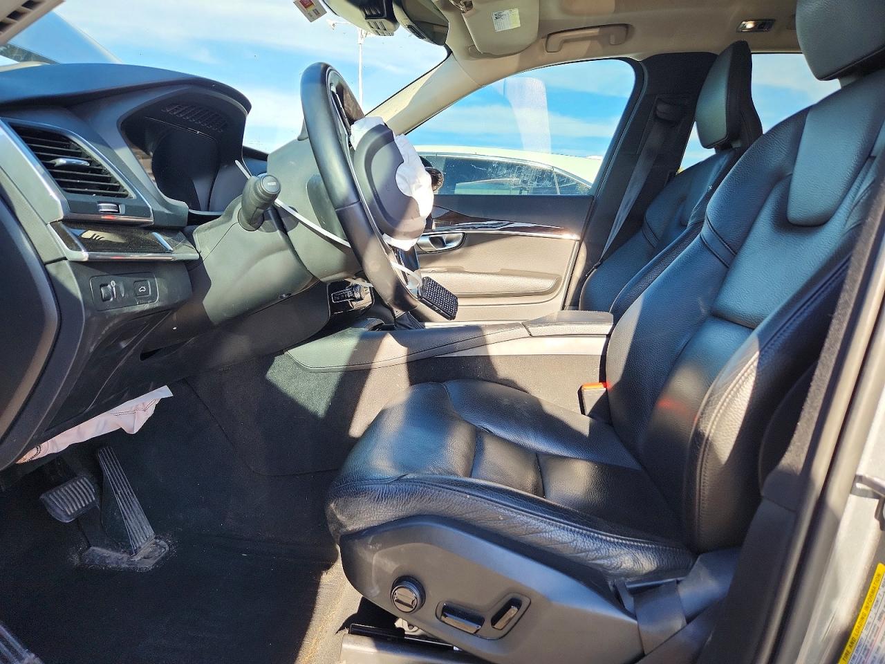 2019 VOLVO XC90 T6 MOMENTUM photo 7