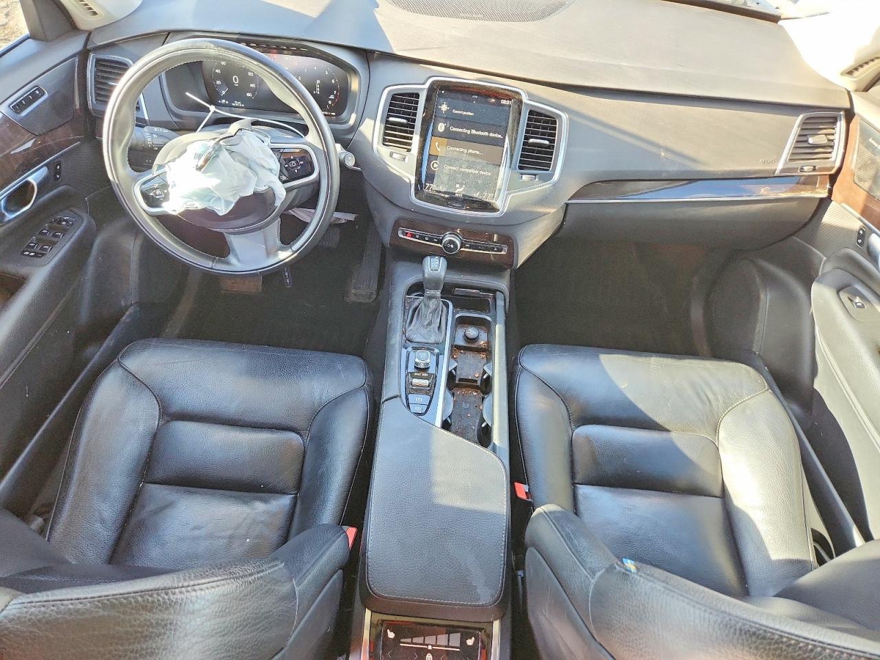 2019 VOLVO XC90 T6 MOMENTUM photo 8