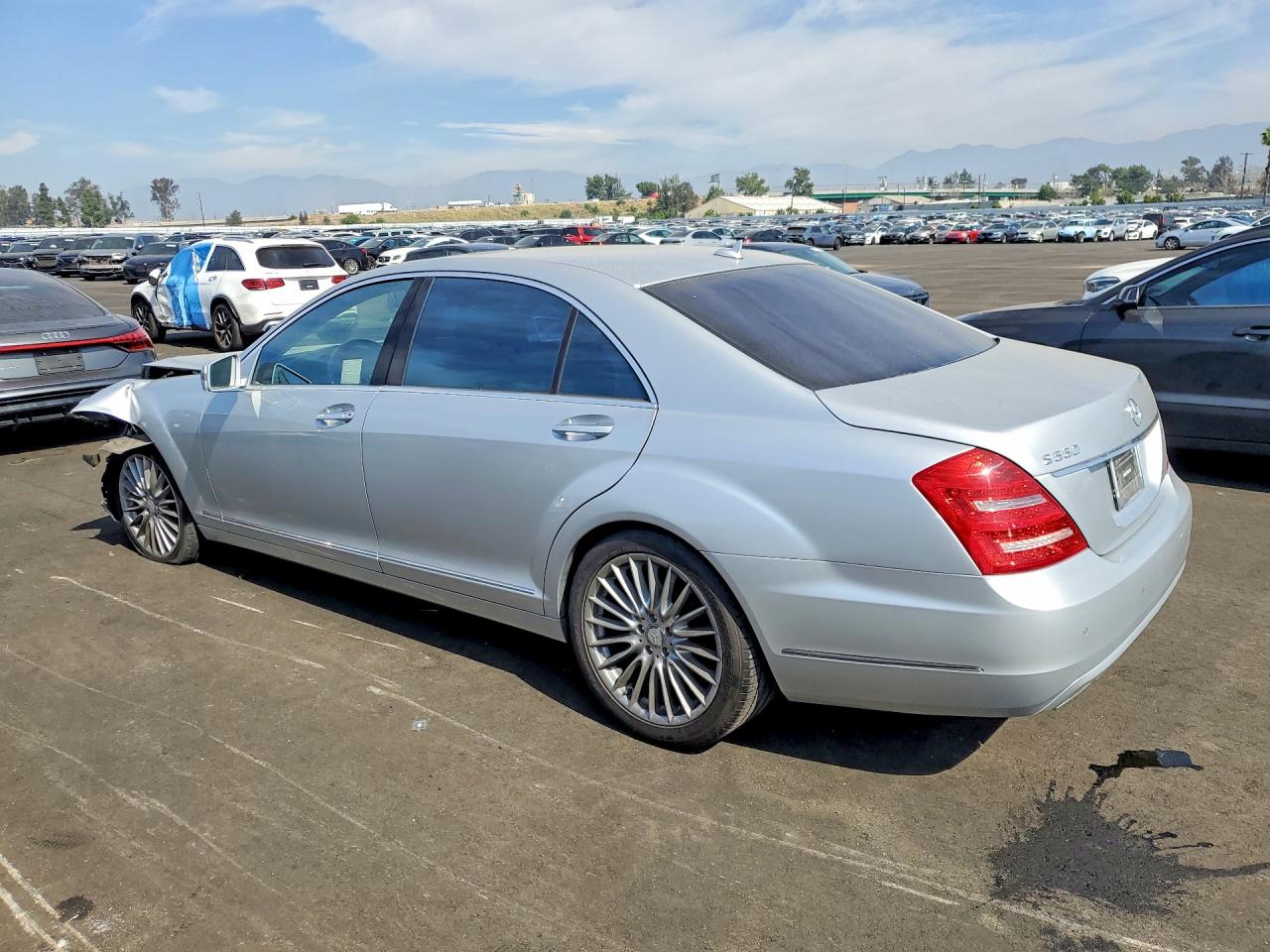 2010 MERCEDES-BENZ S 550 photo 2