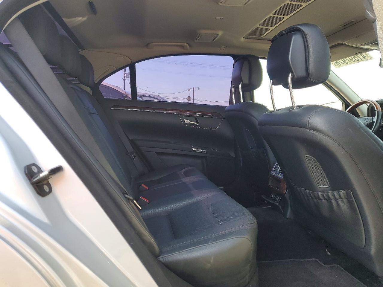 2010 MERCEDES-BENZ S 550 photo 10