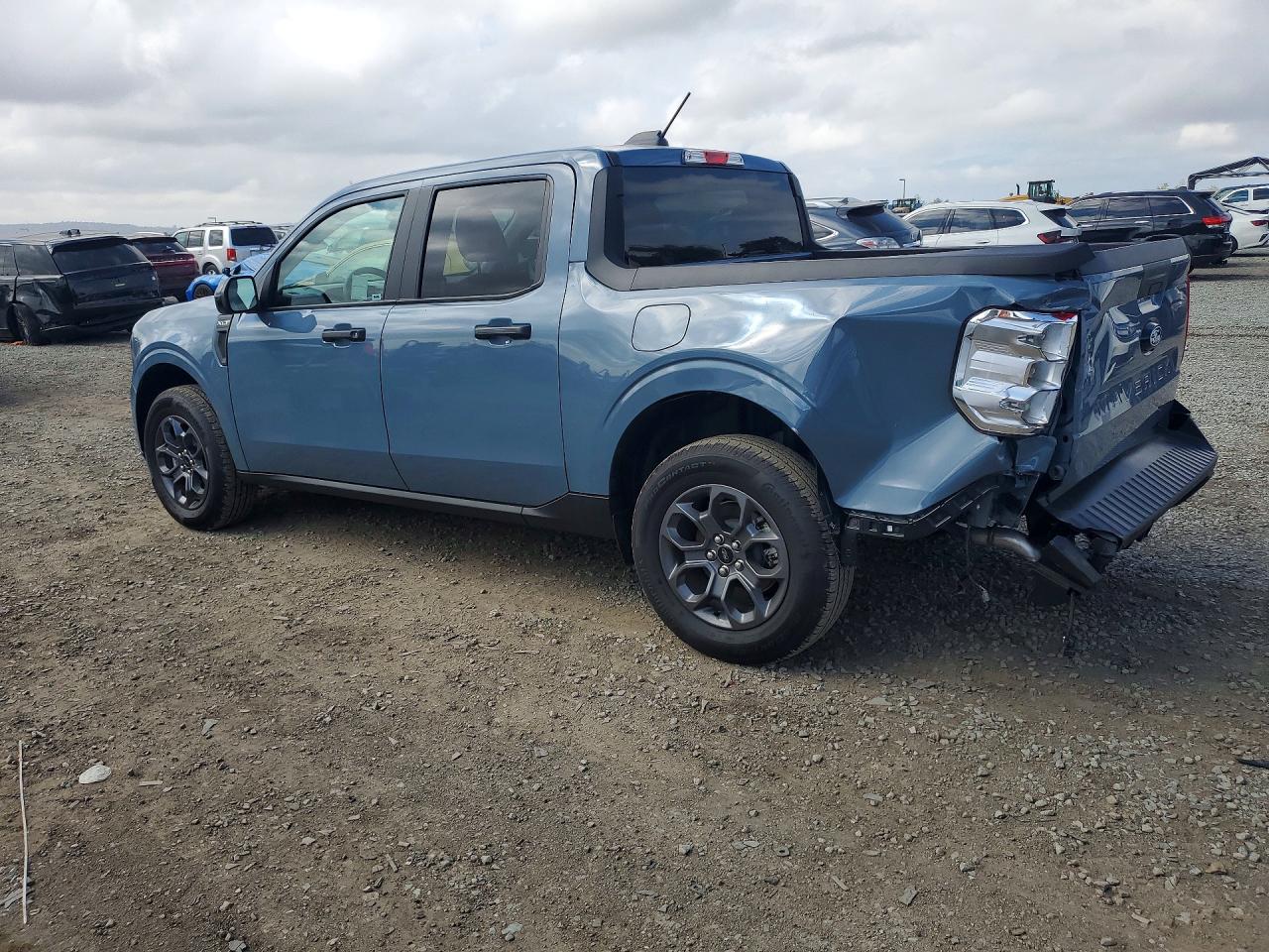 2025 FORD MAVERICK XLT photo 3