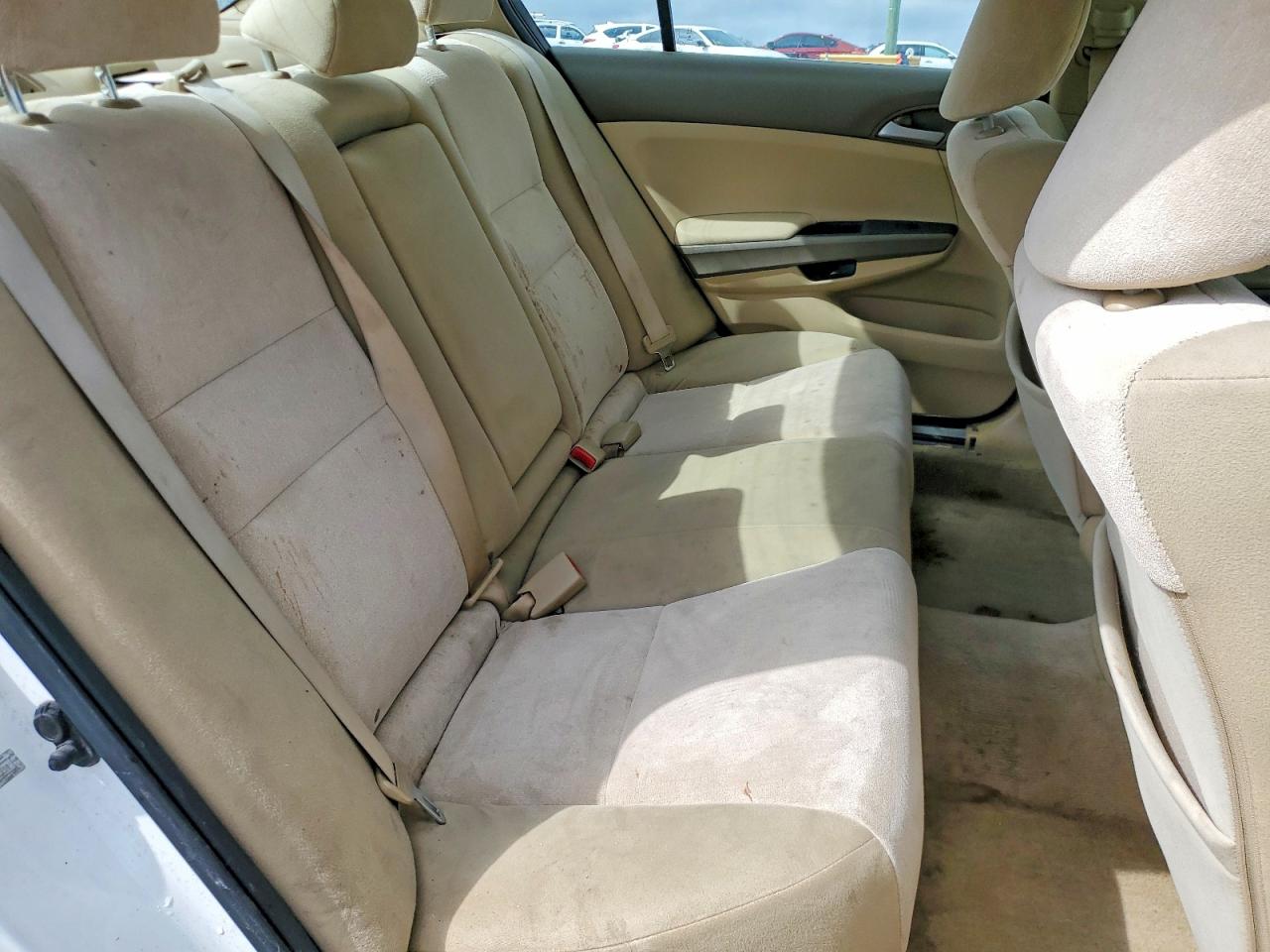 2010 HONDA ACCORD LX photo 28