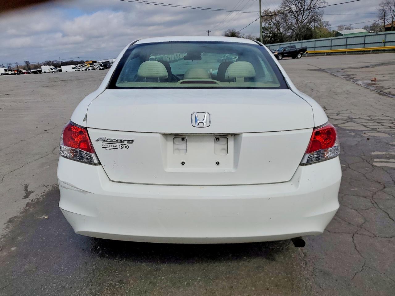 2010 HONDA ACCORD LX photo 16