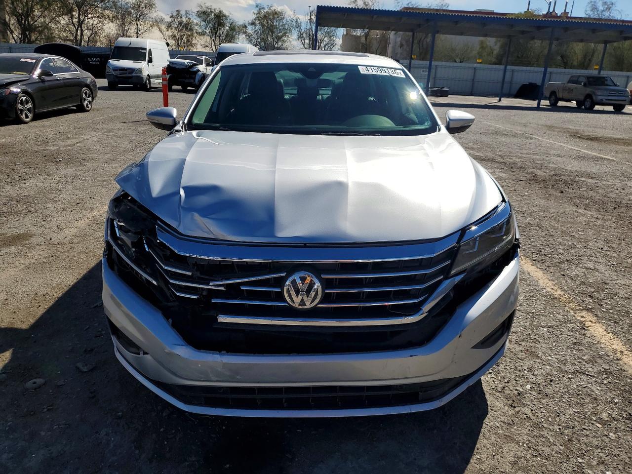 2020 VOLKSWAGEN PASSAT SEL photo 9