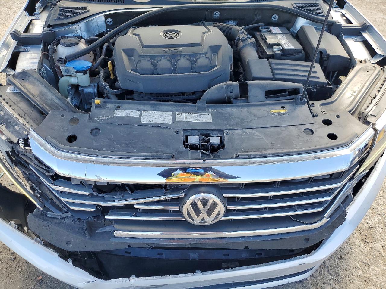 2020 VOLKSWAGEN PASSAT SEL photo 21