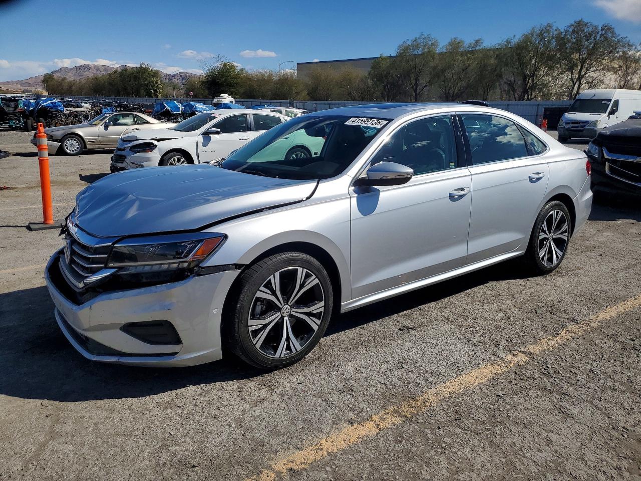 2020 VOLKSWAGEN PASSAT SEL photo 2