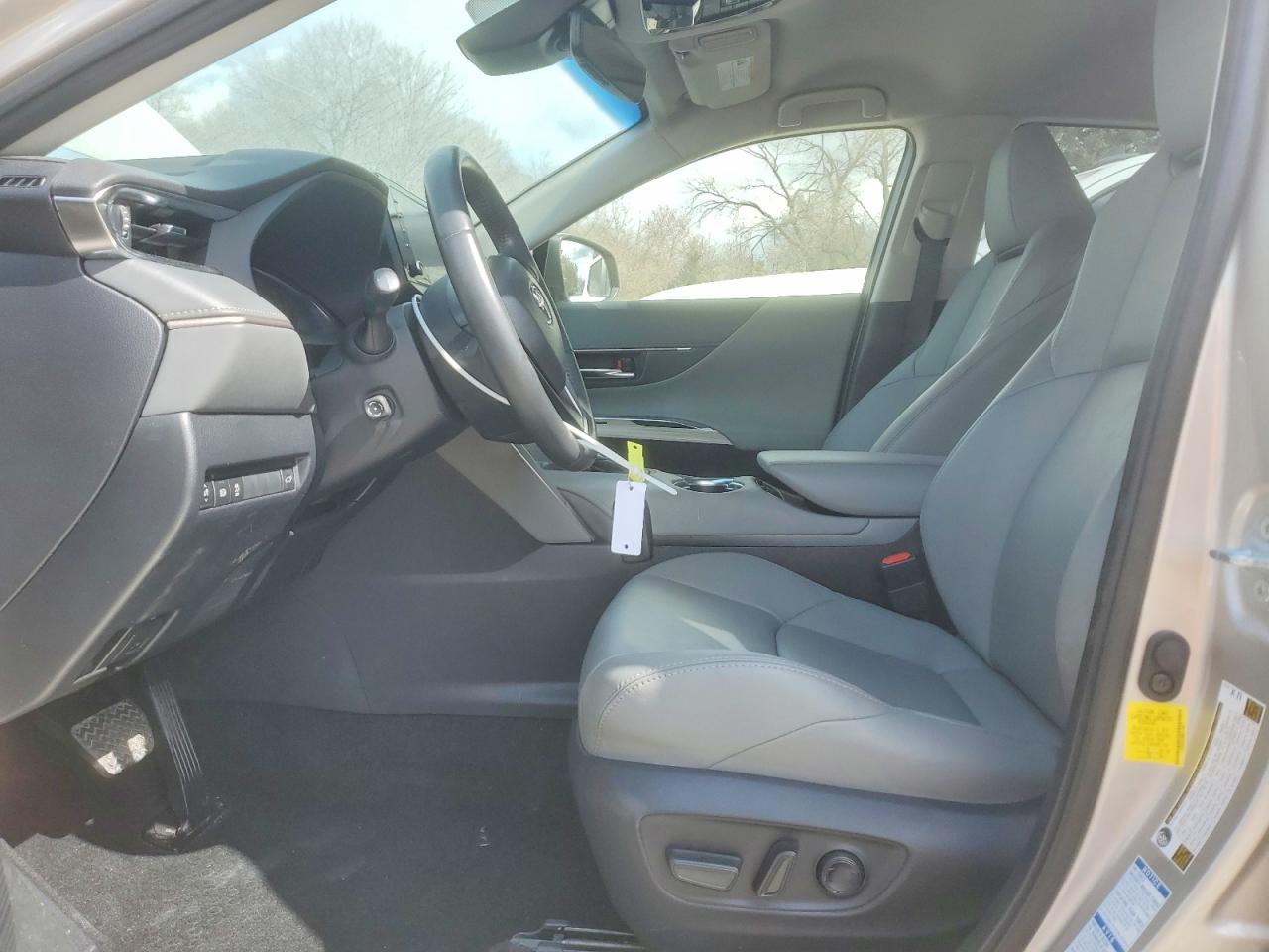 2022 TOYOTA VENZA XLE photo 13