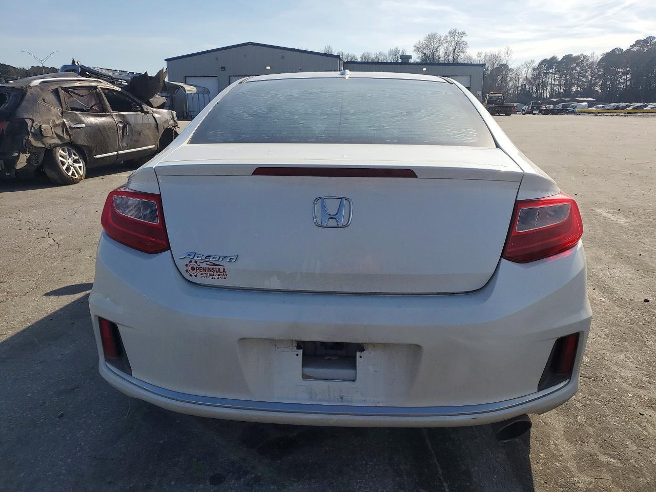 2013 HONDA ACCORD photo 16