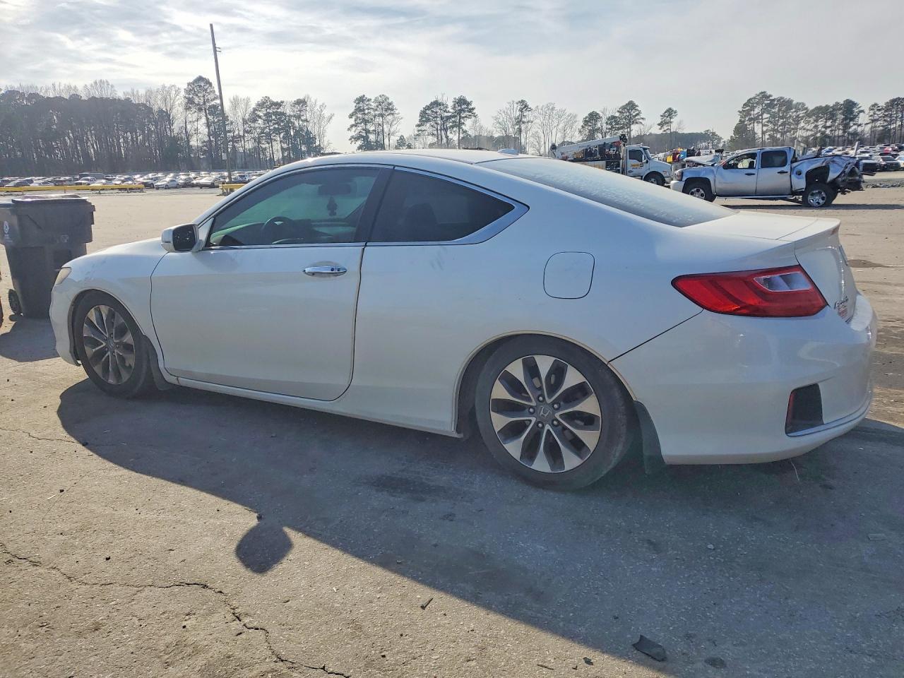 2013 HONDA ACCORD photo 4