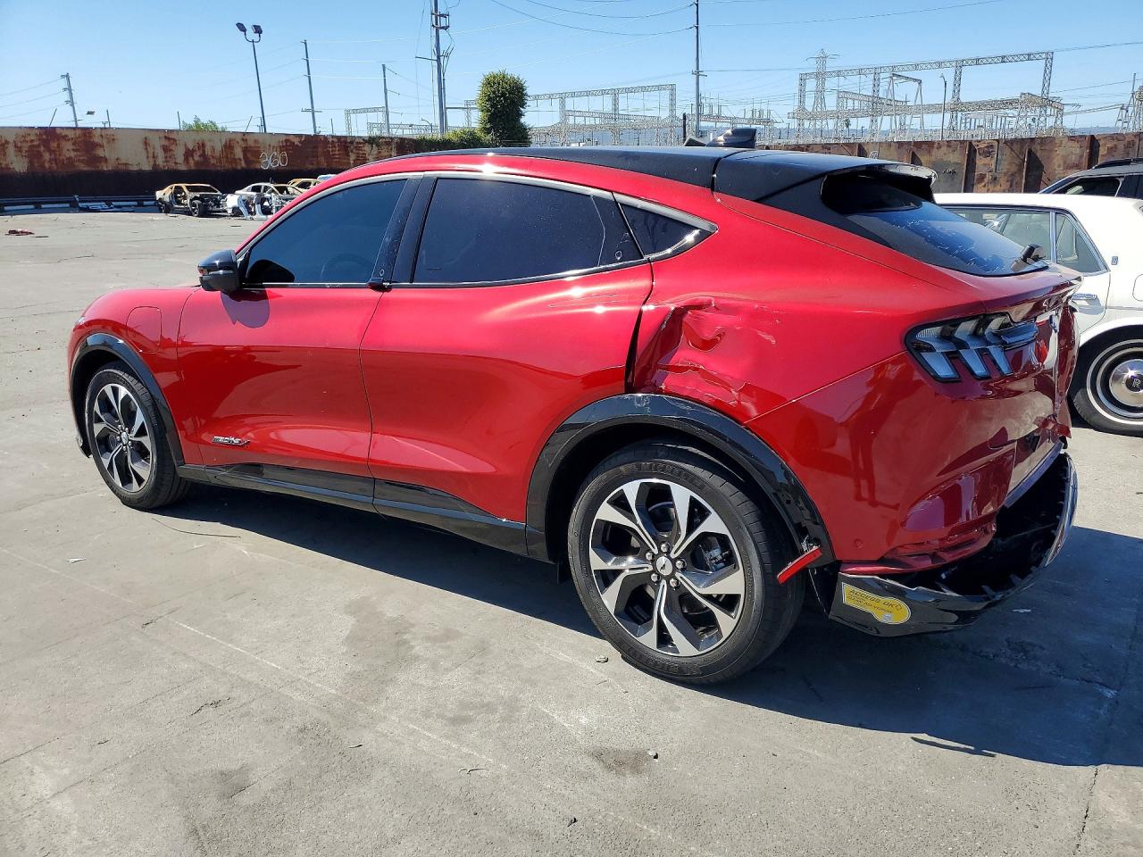 2022 FORD MUSTANG MACH-E PREMIUM photo 3