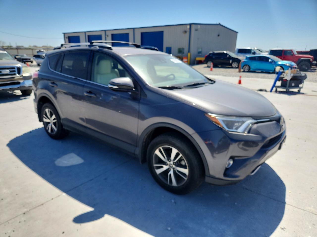 2018 TOYOTA RAV4 XLE photo 7