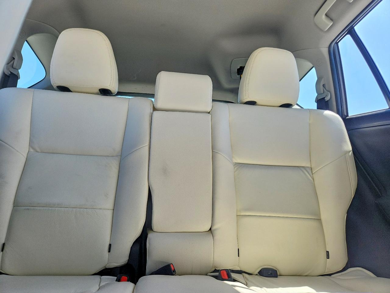 2018 TOYOTA RAV4 XLE photo 19