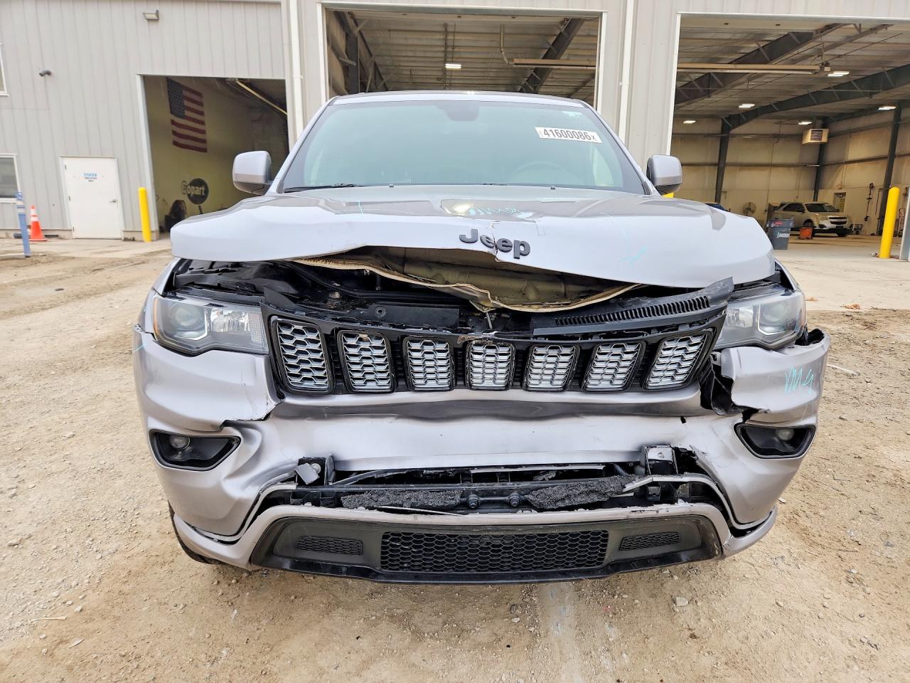 2018 JEEP GRAND CHEROKEE LAREDO photo 5