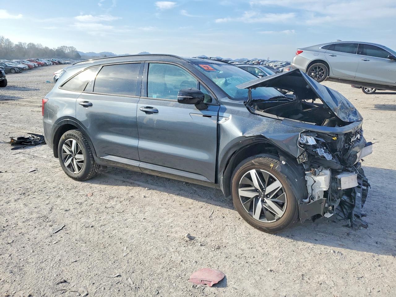 2022 KIA SORENTO S photo 7