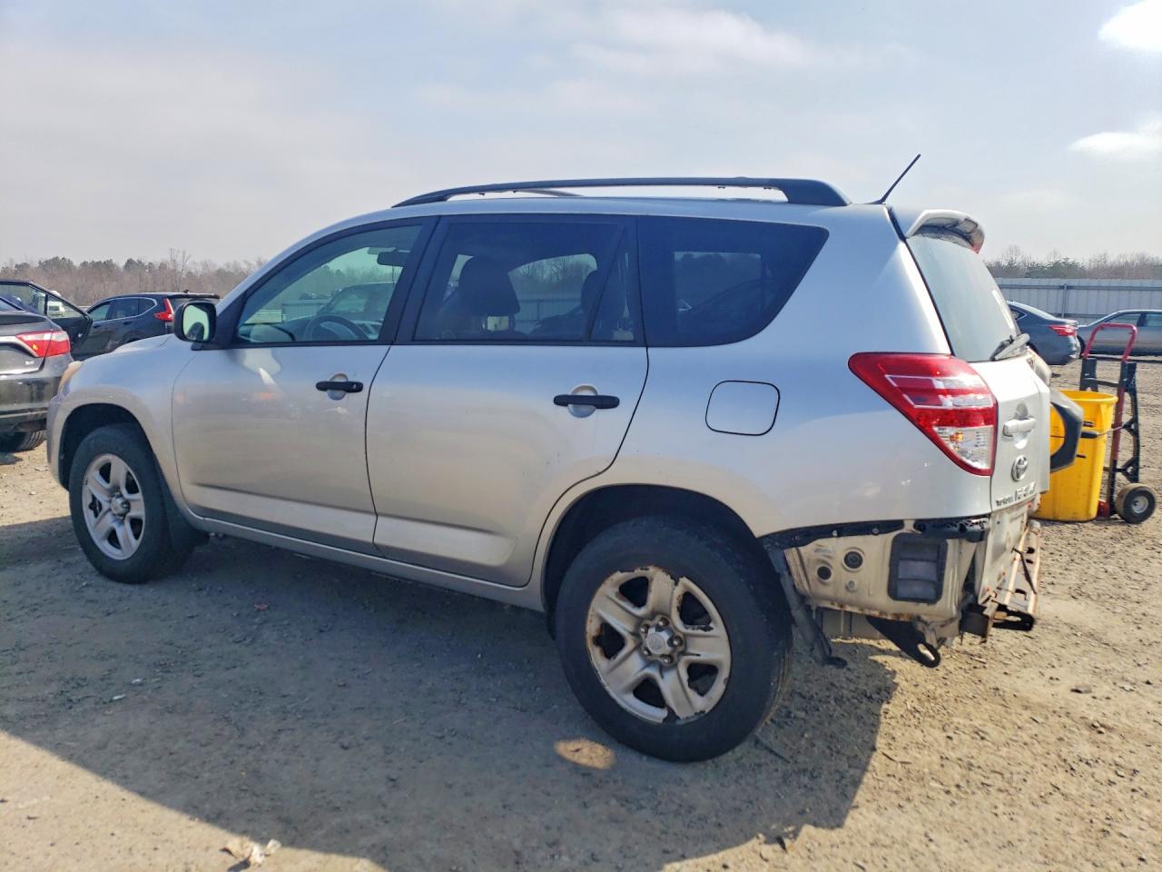2010 TOYOTA RAV4 BASE photo 2