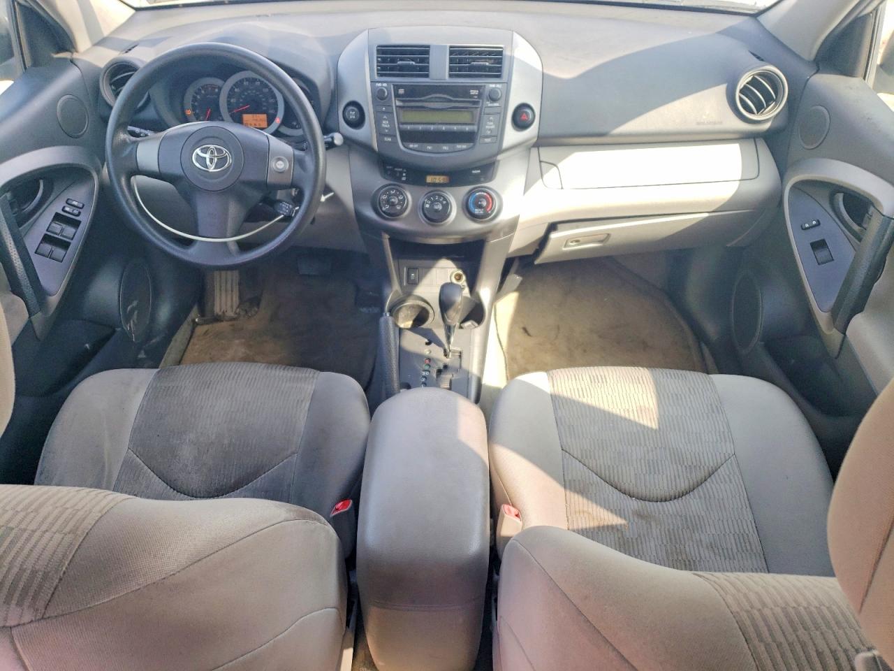 2010 TOYOTA RAV4 BASE photo 8