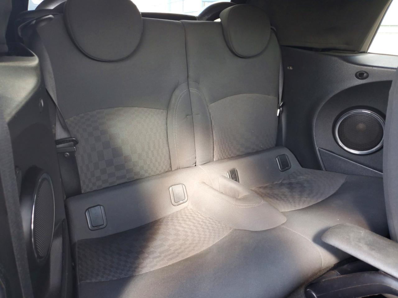 2012 MINI COOPER S photo 19