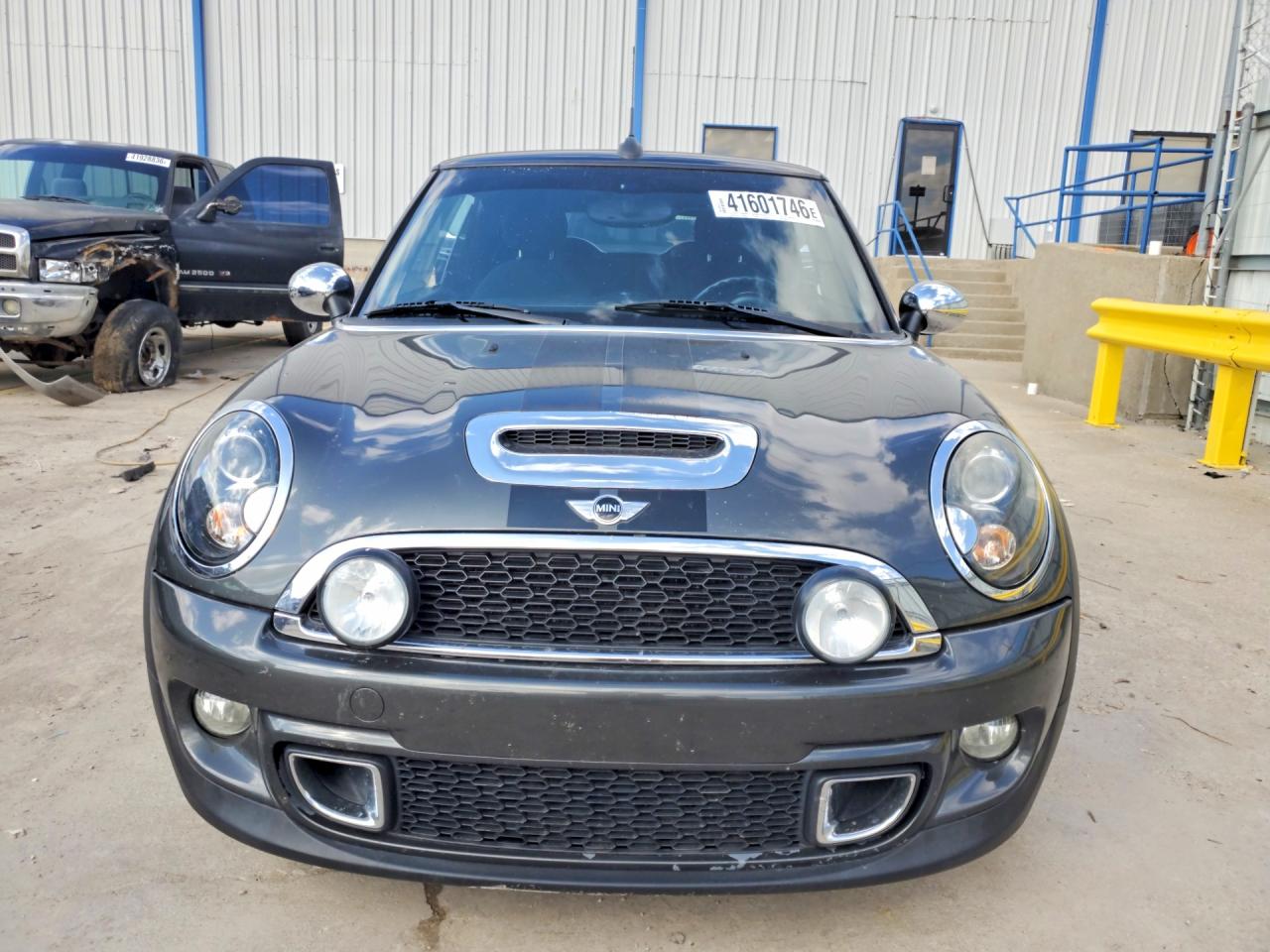 2012 MINI COOPER S photo 9