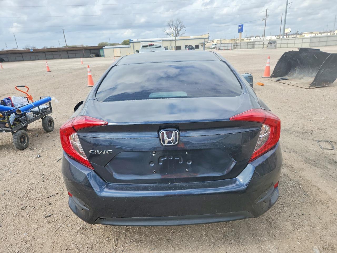 2020 HONDA CIVIC LX photo 16