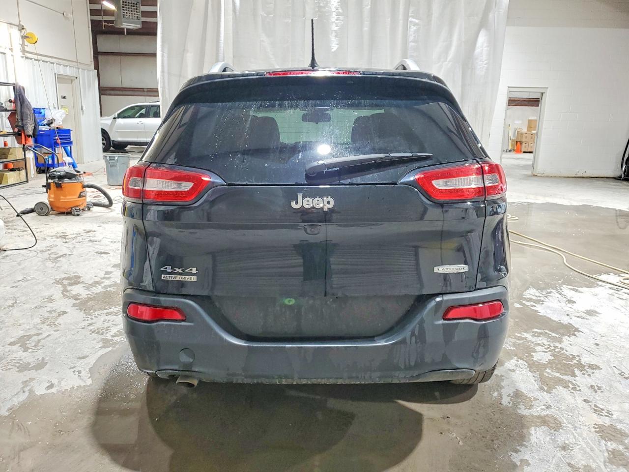 2017 JEEP CHEROKEE LATITUDE photo 11