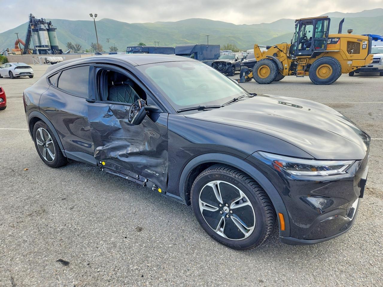 2021 FORD MUSTANG MACH-E SELECT photo 7