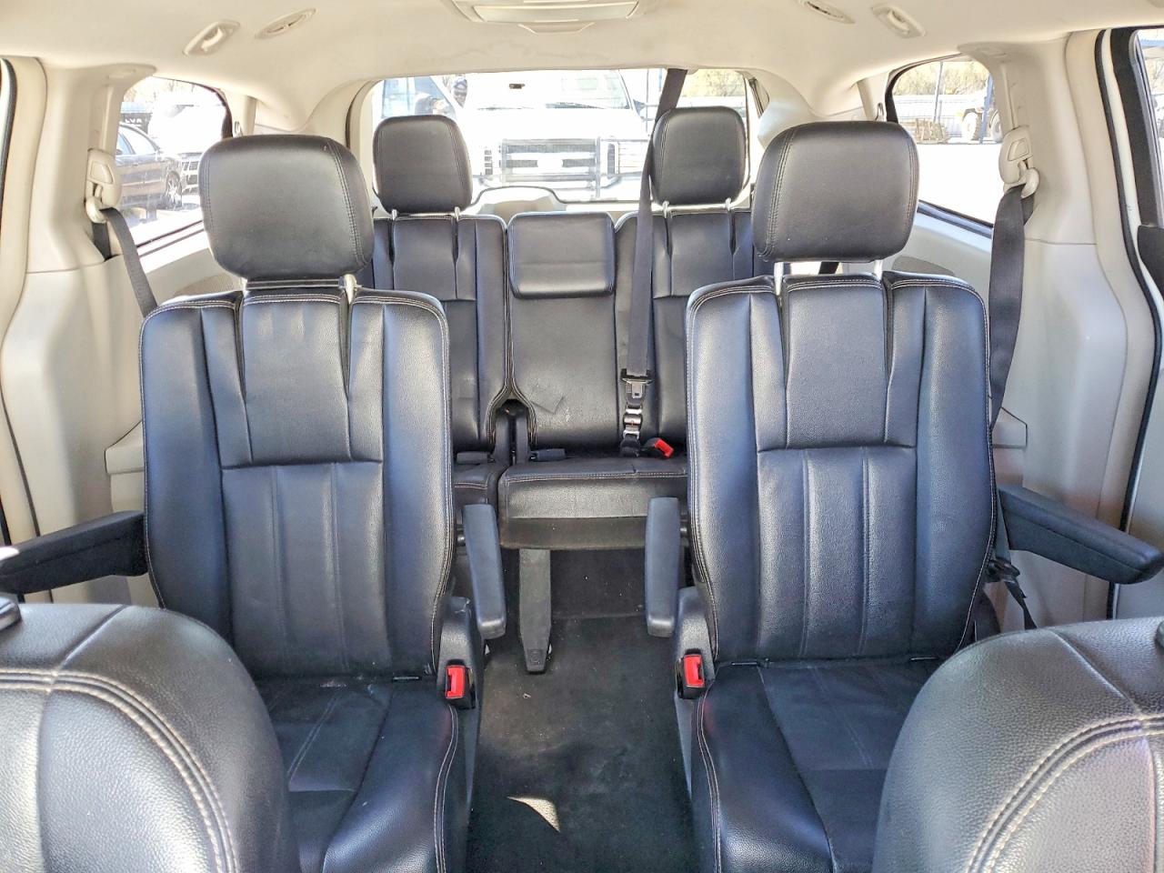 2013 CHRYSLER TOWN & COUNTRY TOURING photo 10
