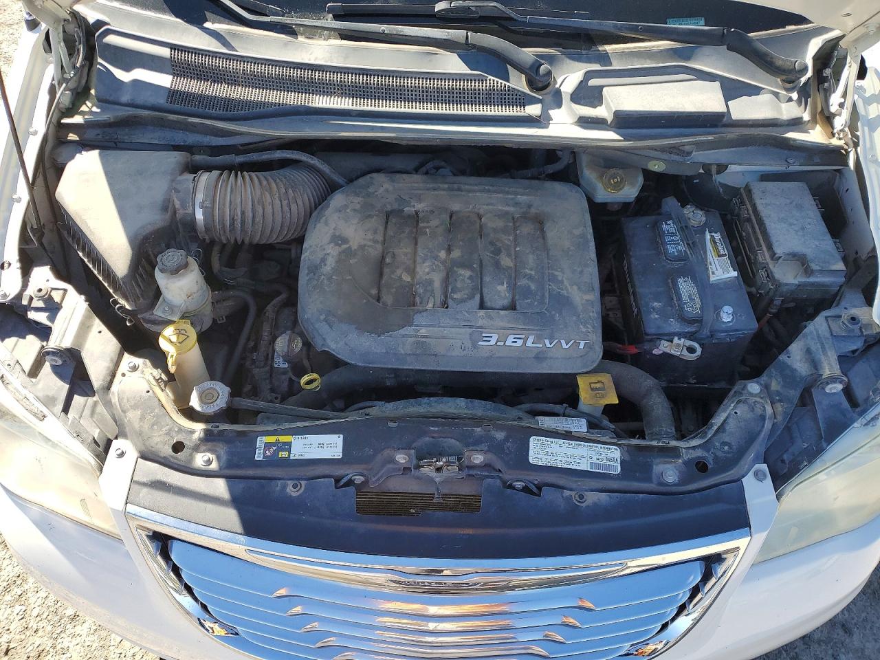 2013 CHRYSLER TOWN & COUNTRY TOURING photo 12