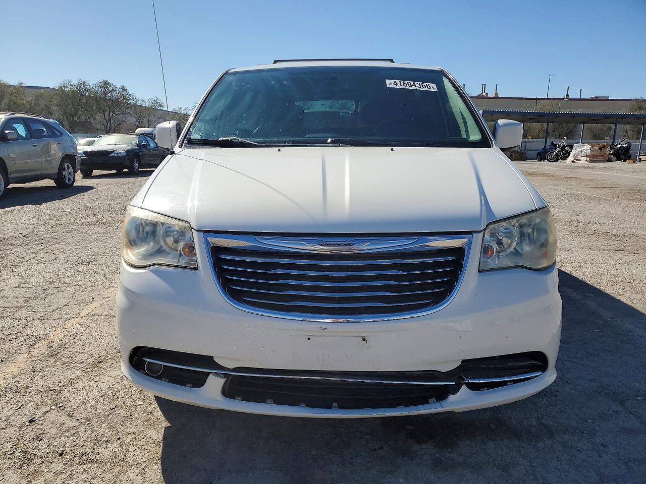 2013 CHRYSLER TOWN & COUNTRY TOURING photo 5