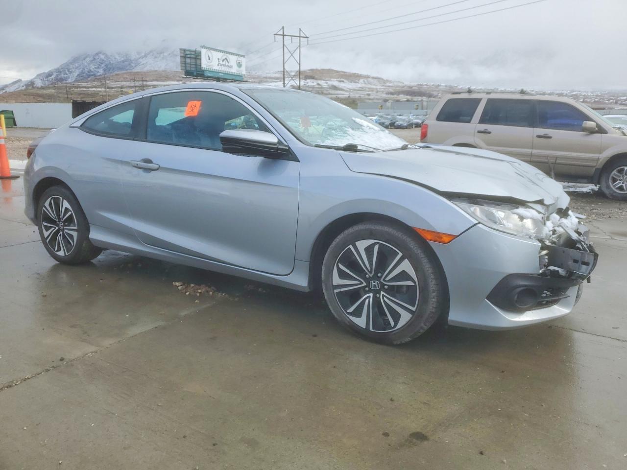 2017 HONDA CIVIC EX photo 4