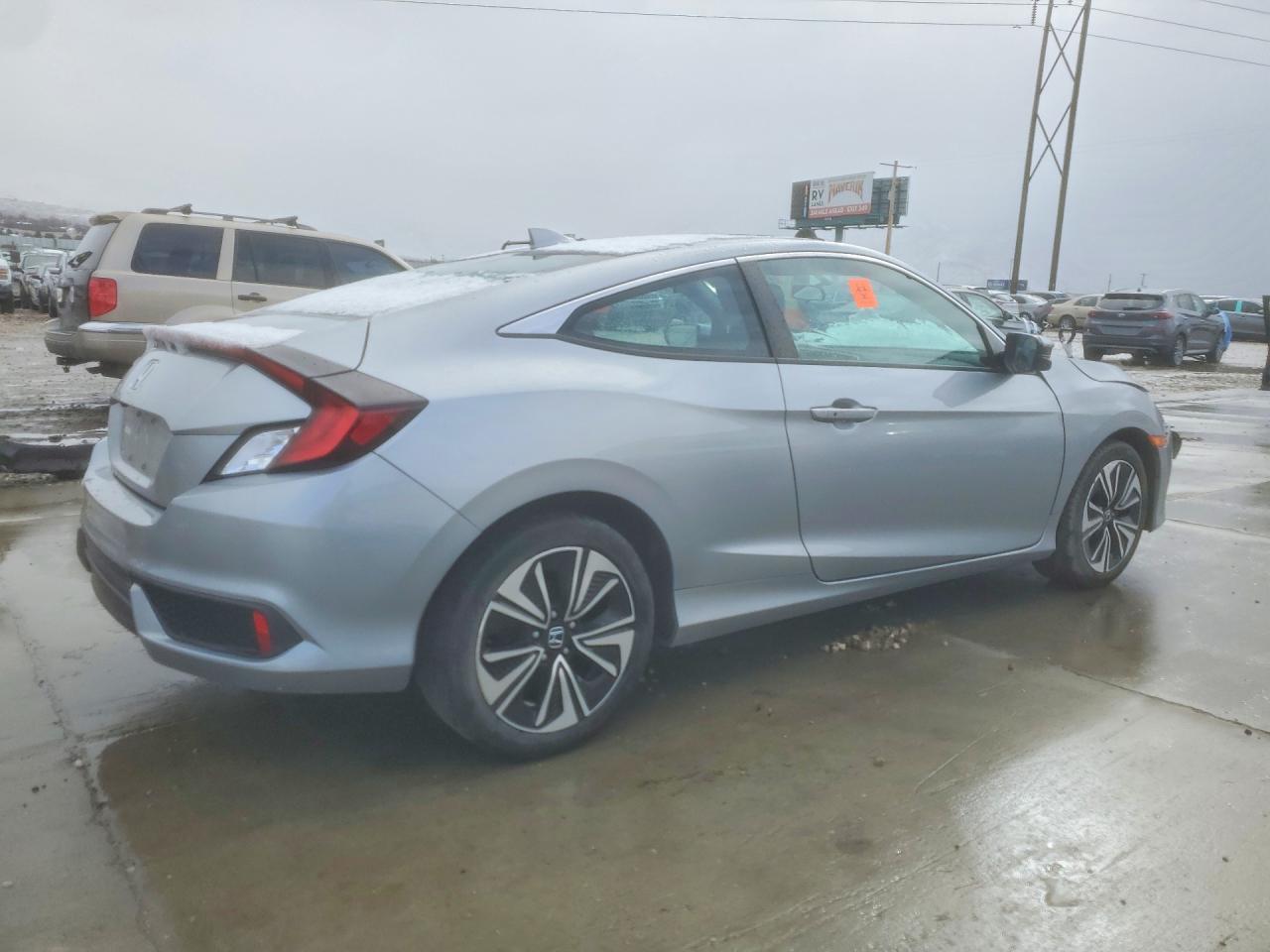 2017 HONDA CIVIC EX photo 3