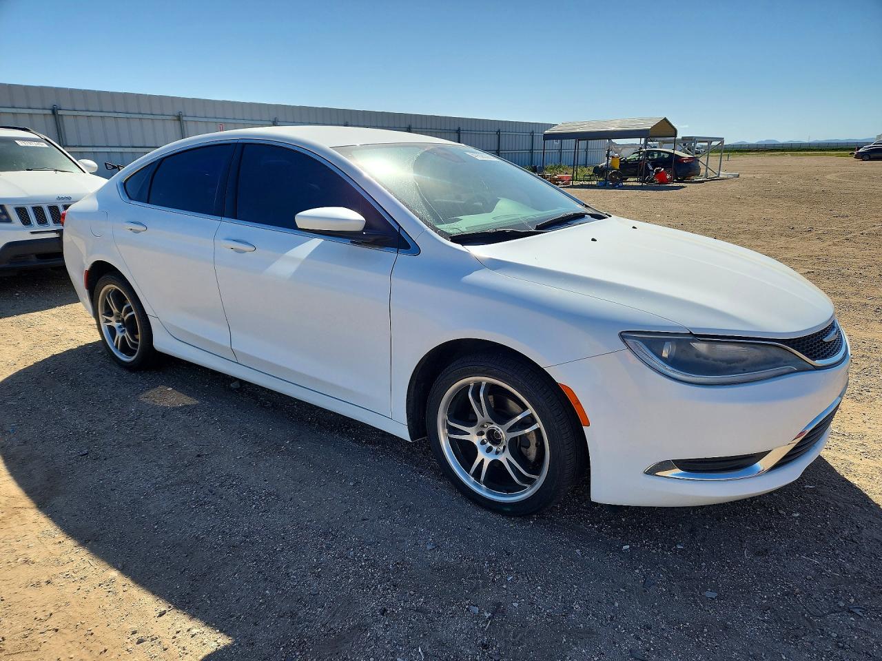 2015 CHRYSLER 200 LIMITED photo 4