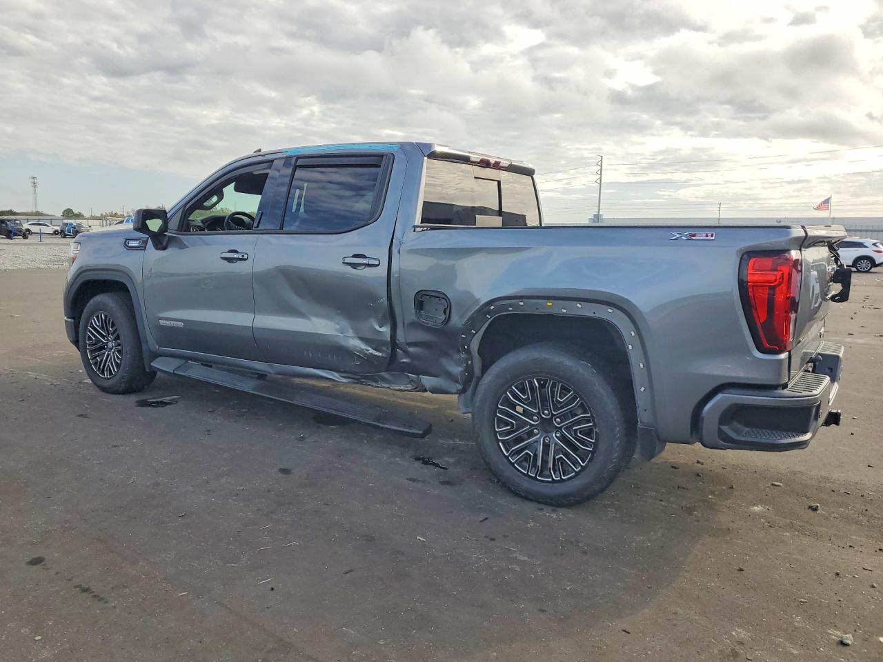 2020 GMC SIERRA K1500 ELEVATION photo 3