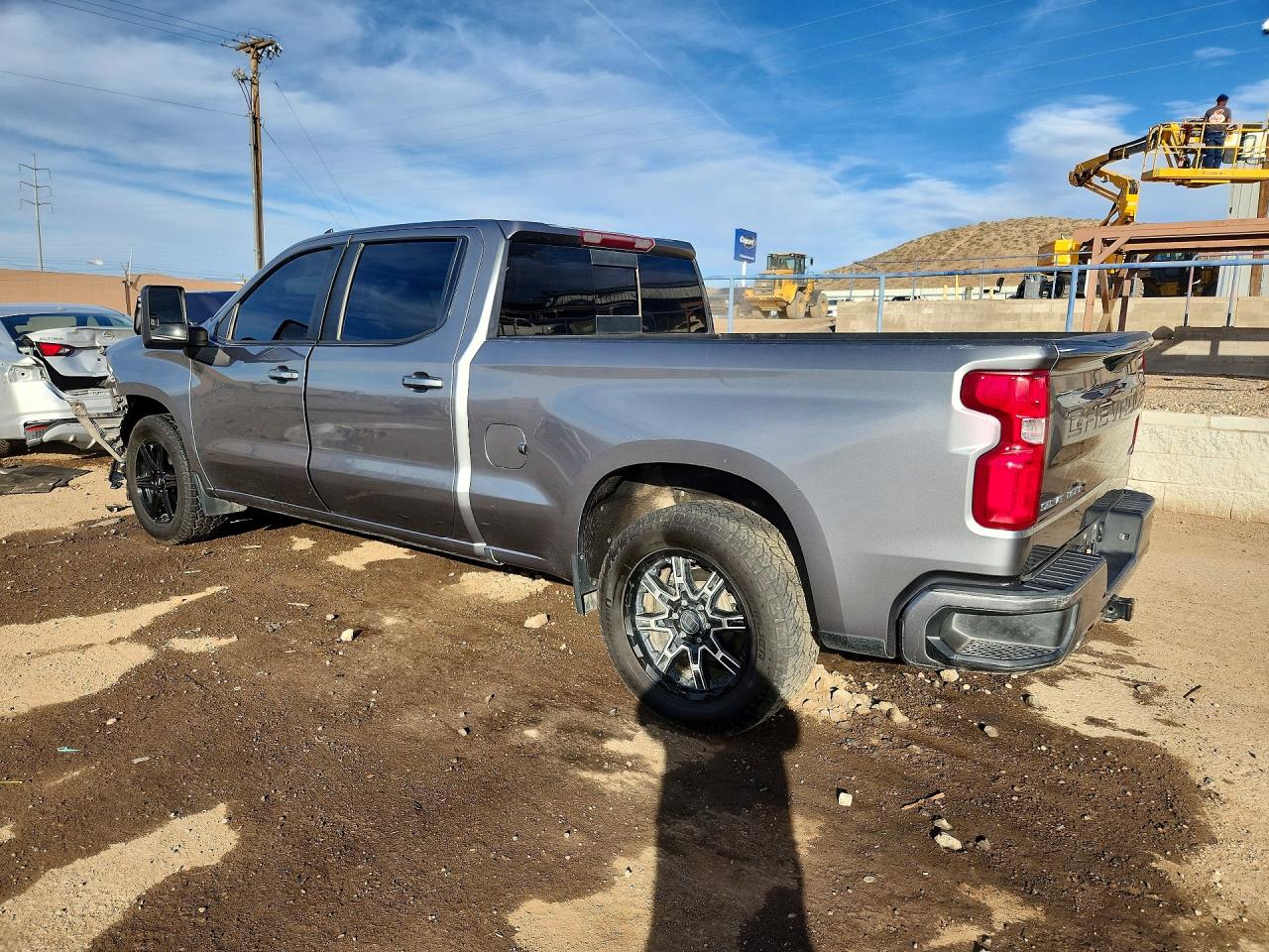 2021 CHEVROLET SILVERADO K1500 RST photo 2
