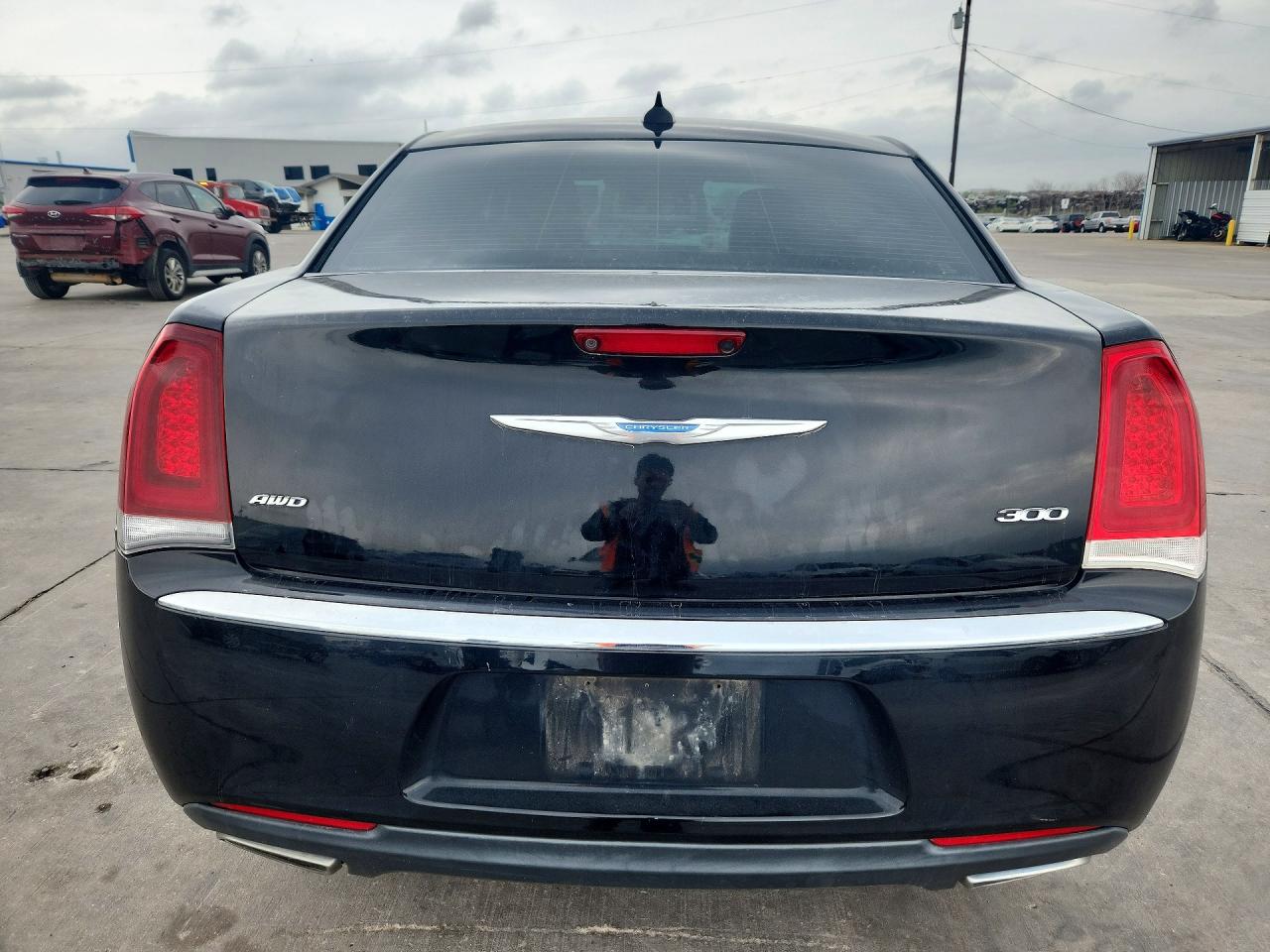 2018 CHRYSLER 300 TOURING photo 6
