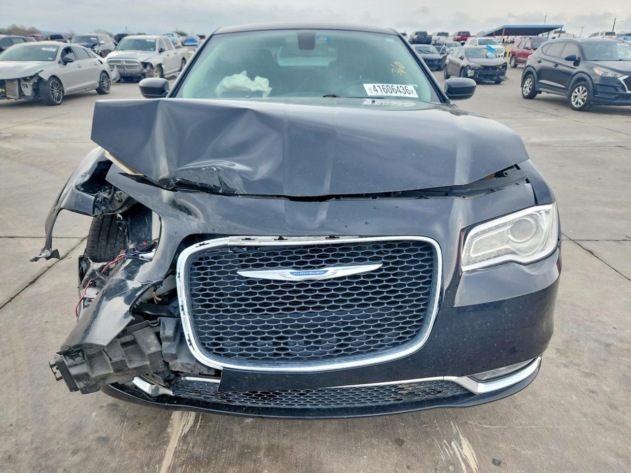 2018 CHRYSLER 300 TOURING photo 5