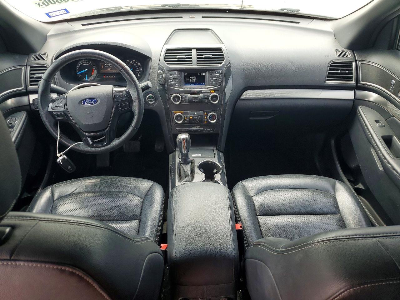 2018 FORD EXPLORER XLT photo 8