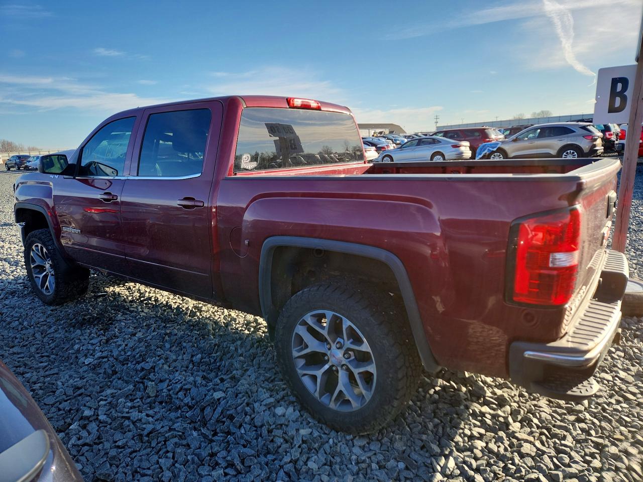2014 GMC SIERRA K1500 SLE photo 2