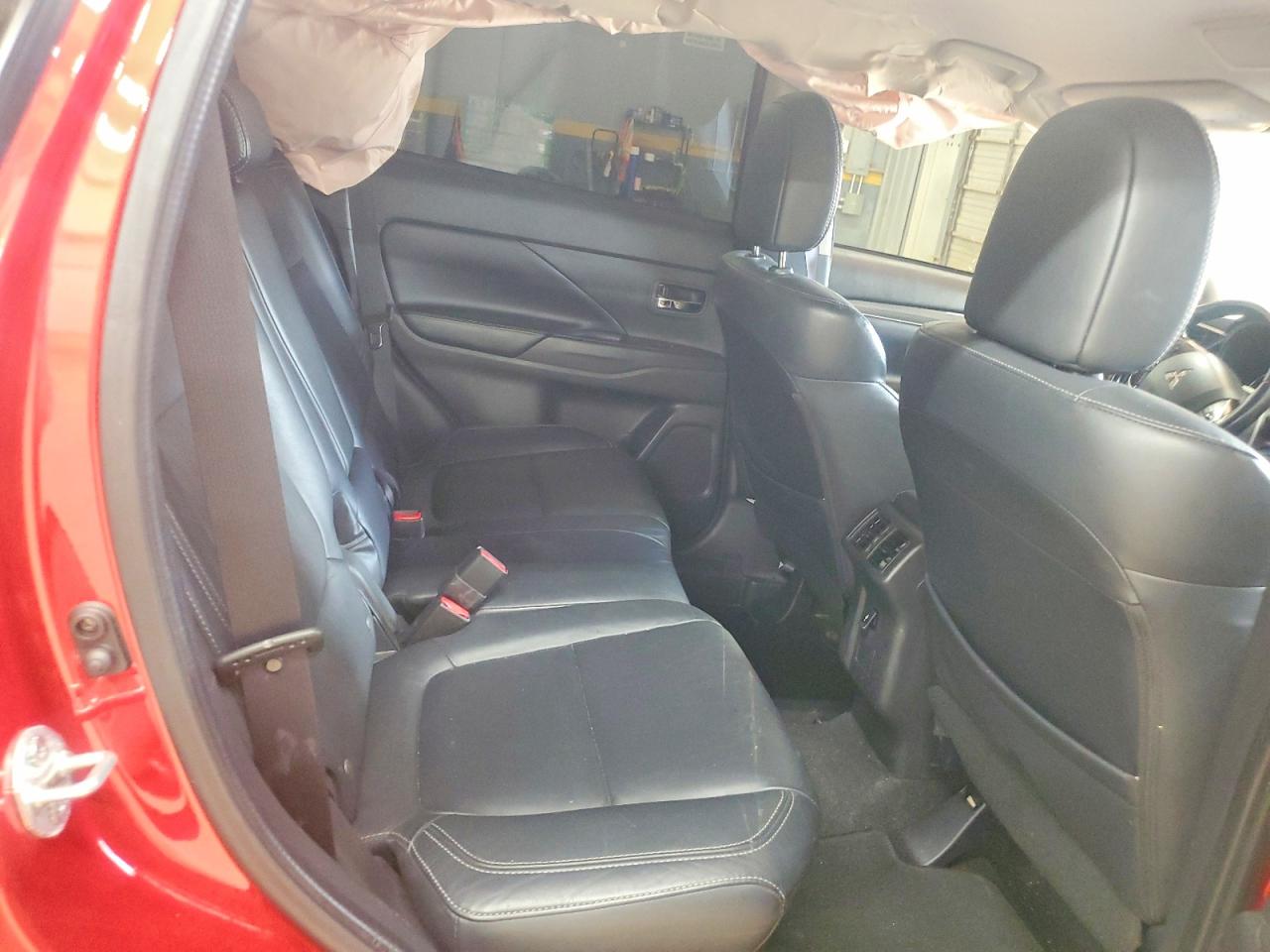 2019 MITSUBISHI OUTLANDER SE photo 10