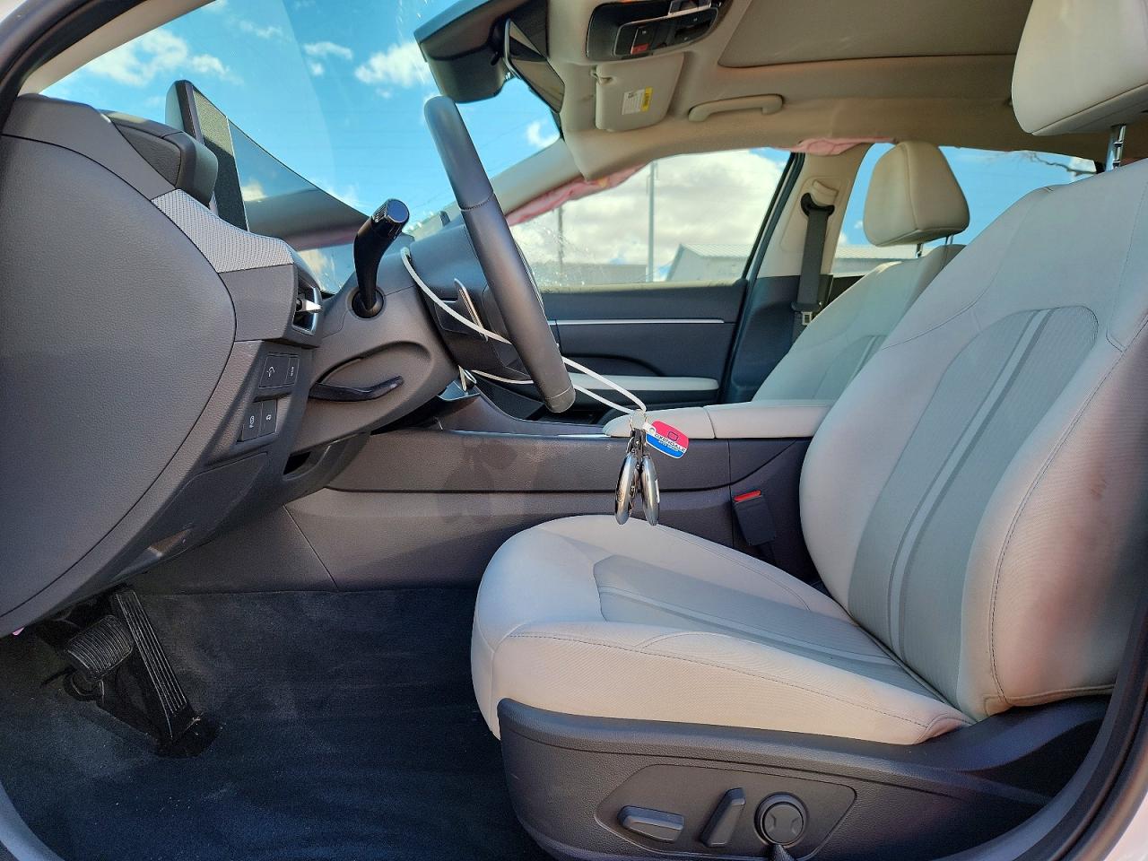 2024 HYUNDAI SONATA SEL photo 19